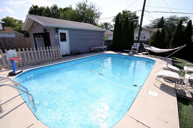 1st image of 313 Canova Ln
