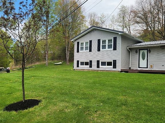 3rd image of 56 Burr Pond Road