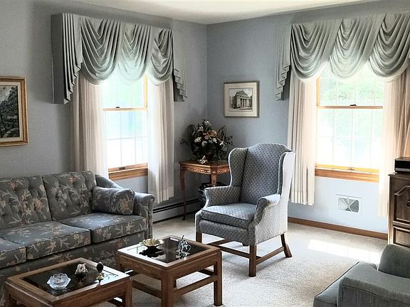 4th image of 3470 Dorothy Ln