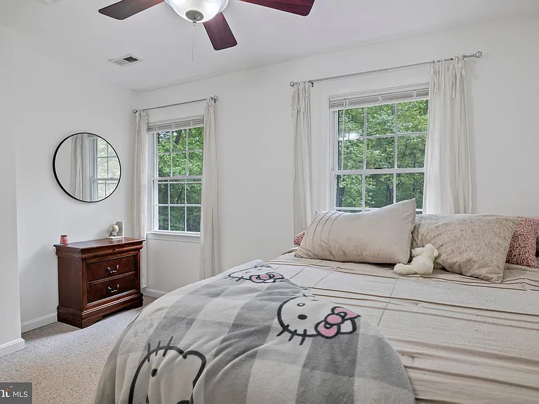 583 Norwich Dr — Photo 30