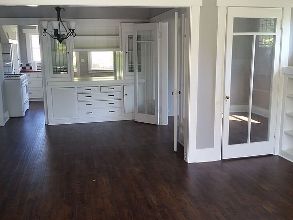 Living room/dining room