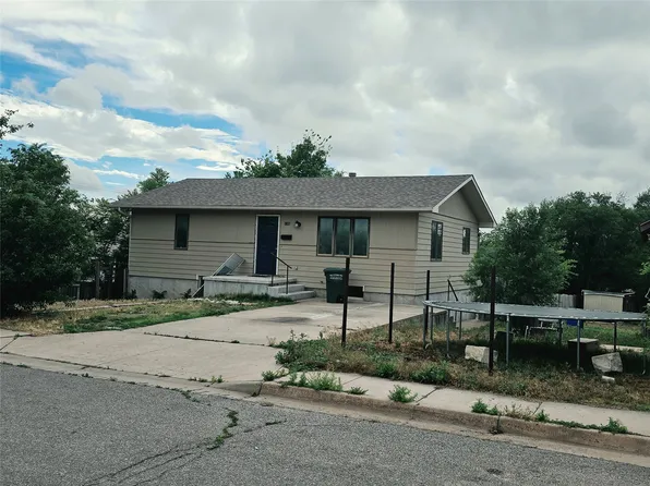 1305 8th Ave, Dodge City, KS 67801