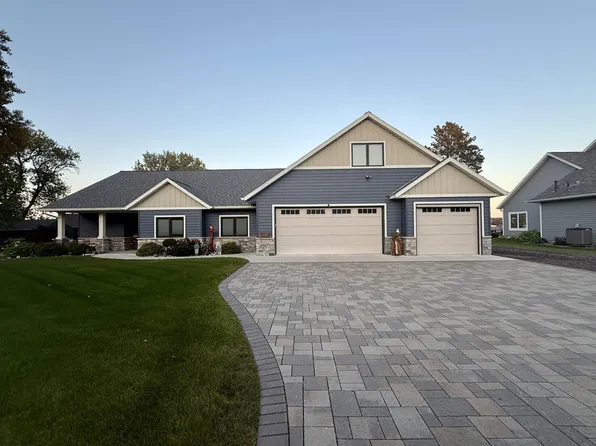 5833 Bedman Dr NW, Alexandria, MN 56308
