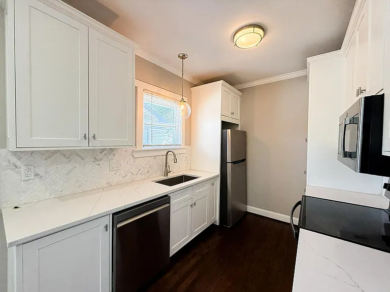 4112 Junius St — Photo 11