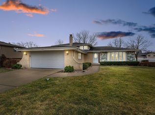 1905 Gordon Ct, Darien, IL 60561