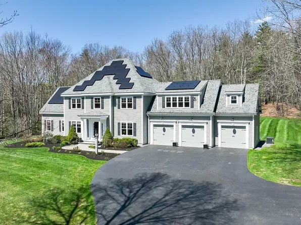 15 Hubbard Ln, Bolton, MA 01740