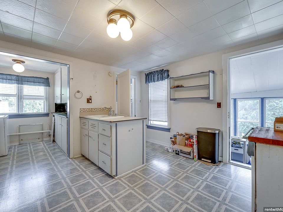 1st image of 120 E Ontario St #120A