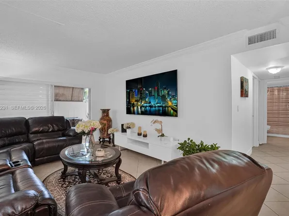 6095 W 18th Ave APT S107, Hialeah, FL 33012