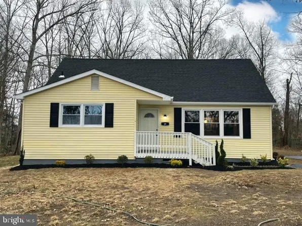 21 Waldens Dr, Bridgeton, NJ 08302