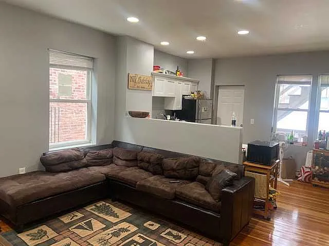 3 bed, $3,300 — Photo 4