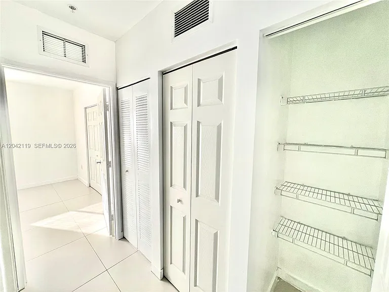 440 E 27th St #204 — Photo 5