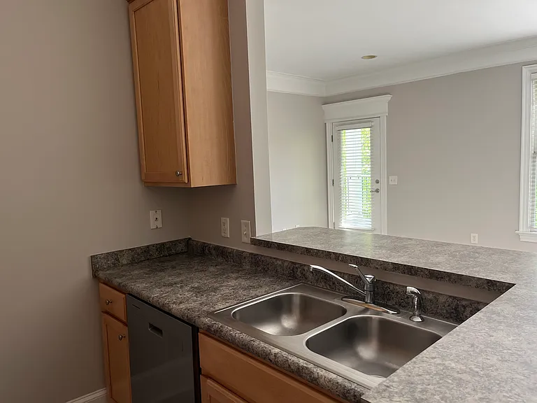 901 Canenaugh Dr #304 — Photo 4