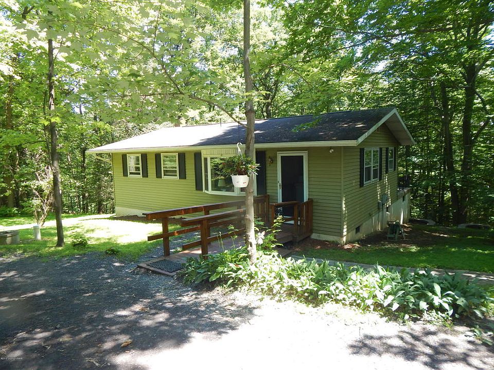 1st image of 132 Foxcroft Dr