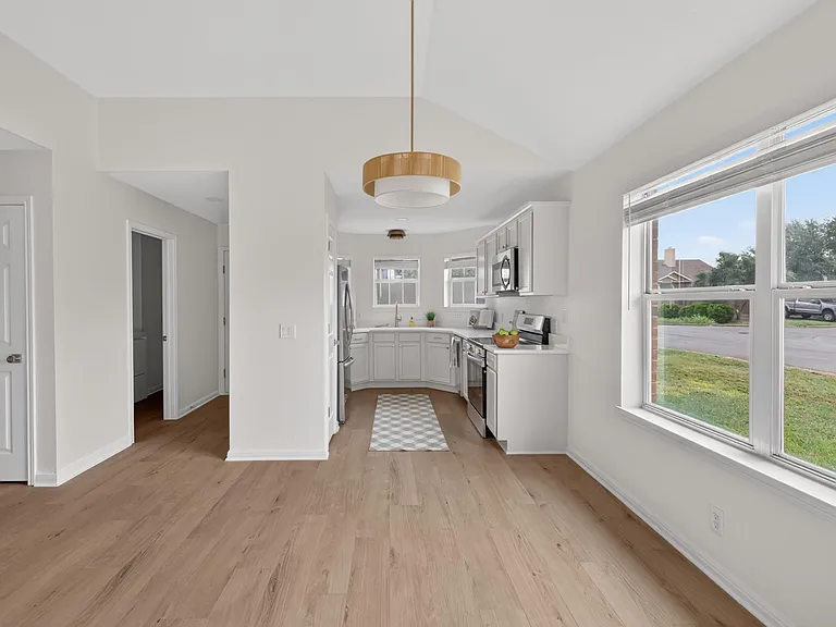 16517 Trevin Cv — Photo 9
