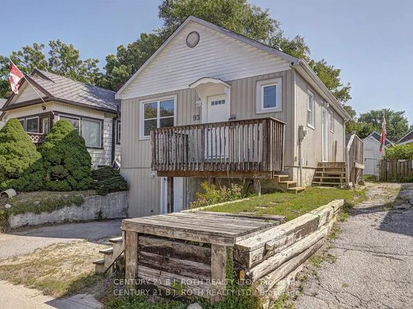 93 John St, Barrie, ON L4N 2K6