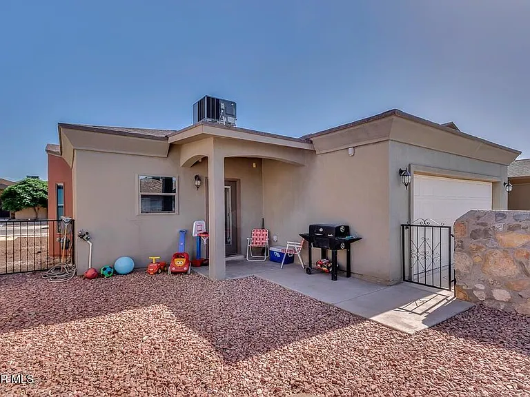 12921 Hueco Cave Dr — Photo 36