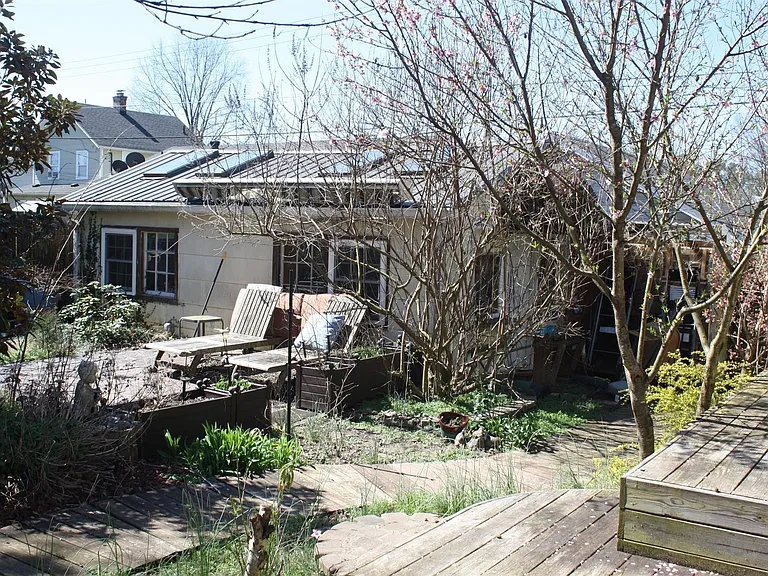 1110 Birdsall St — Photo 28