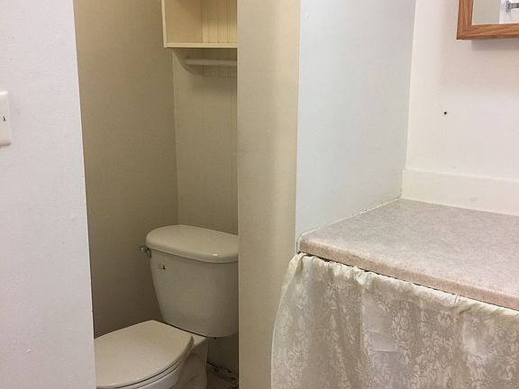 4th image of 2916 Sewell St APT 1