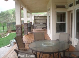 2805 Saint Andrews Rd, Fairfield, CA 94534