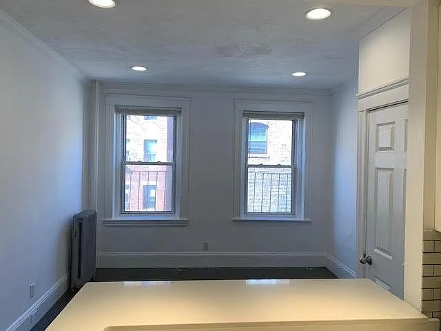 55 Queensberry St — Photo 7