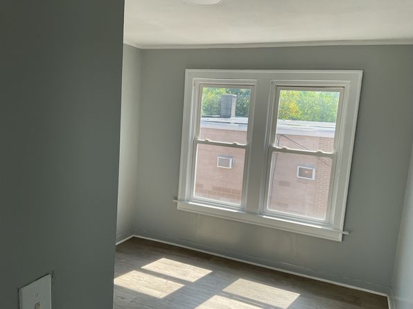 1309 Eastmain St #3