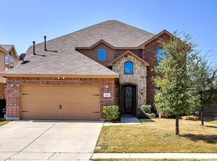 11737 Wild Pear Ln, Fort Worth, TX 76244