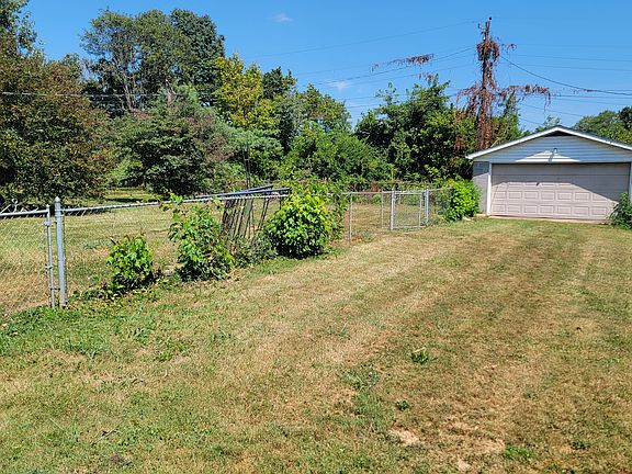 4th image of 160 Harris Dr