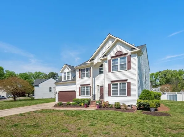 19 E Big Sky Dr, Hampton, VA 23666