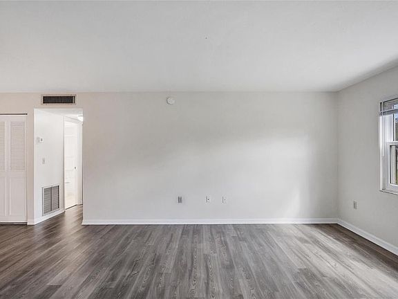 4th image of 5800 HOLLYWOOD BOULEVARD #312