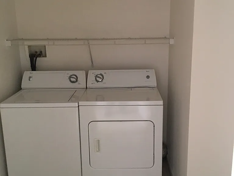 37 Christine Dr — Photo 9