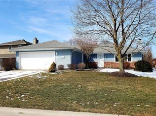 10084 N Surfside Cir, Aurora, OH 44202