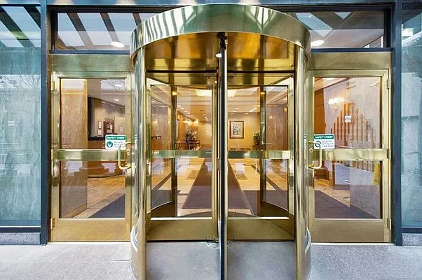 Rented by Renetta Real Estate | media 18