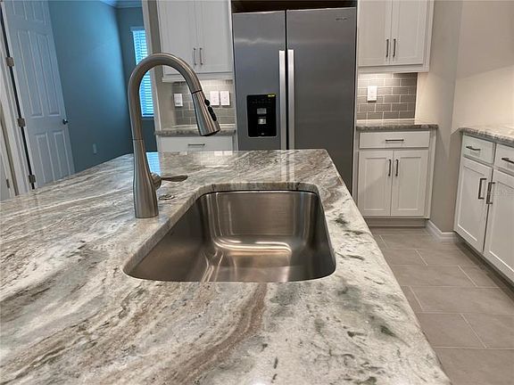3rd image of 124 Soliera St