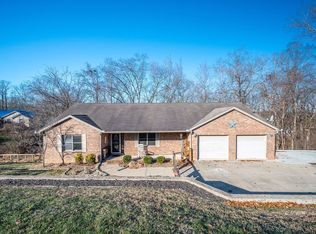 195 N Bruce St, Little Hocking, OH 45742