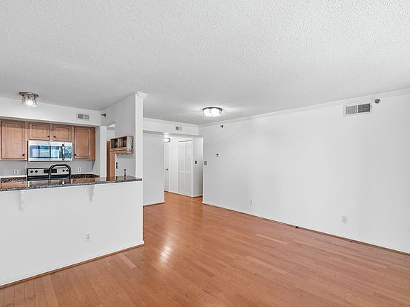 5th image of 1024 N Utah St APT 324