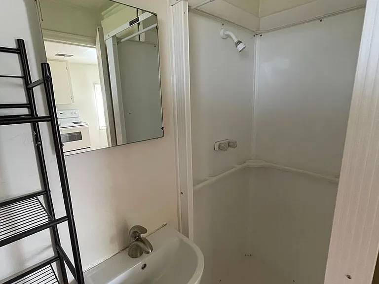 442 W Fair St — Photo 8