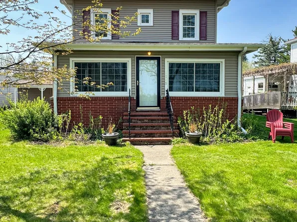 1015 Lake Blvd NE, Bemidji, MN 56601