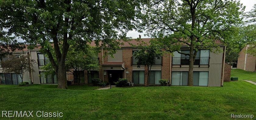 1st image of 18131 University Park Dr