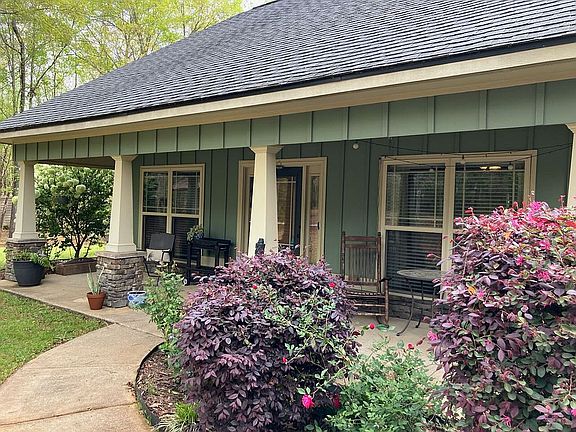 2nd image of 123 Lee Road 2183