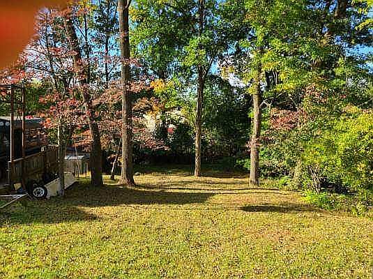 2nd image of Hickory Ln