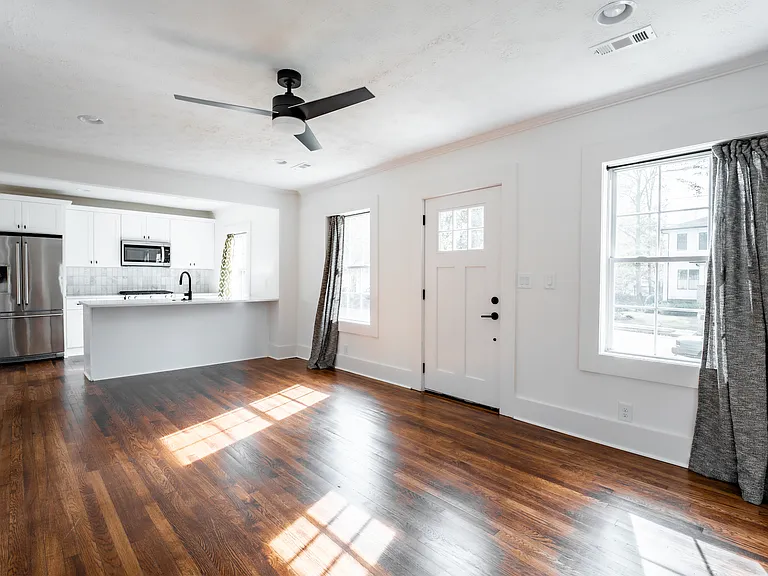 2692 Knox St NE — Photo 12