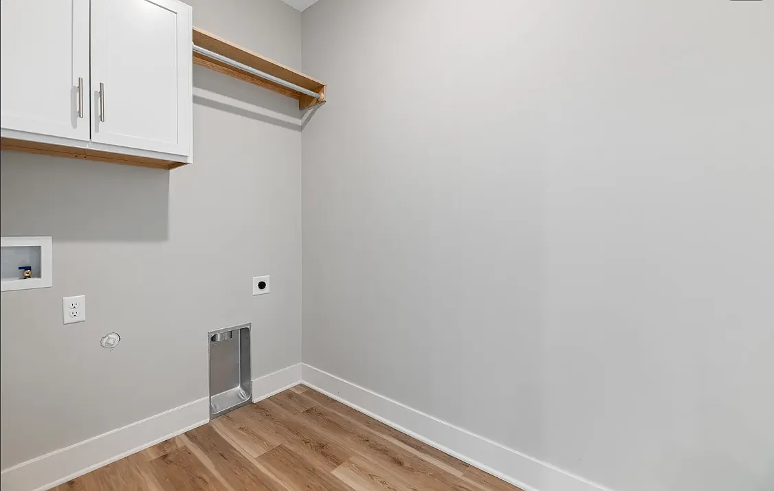 3 bed, 1270 sqft, $1,550 — Photo 2
