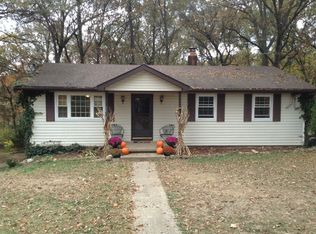 5011 Jones Rd, Godfrey, IL 62035