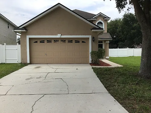 2724 Creekfront Dr Photo 1