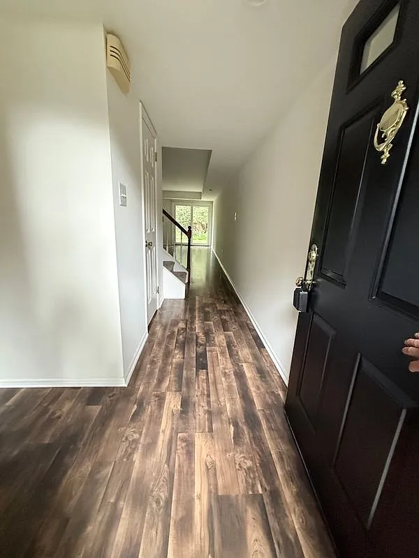 704 Worthington Dr — Photo 1
