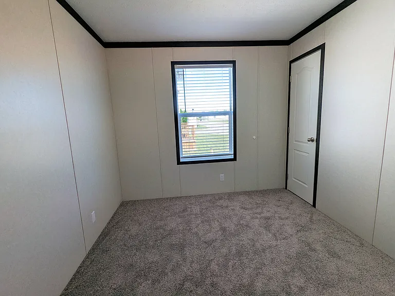 688 Oregon St #688 — Photo 12