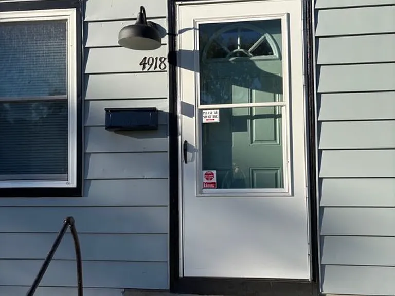4918 Orion Ave #4918 — Photo 2