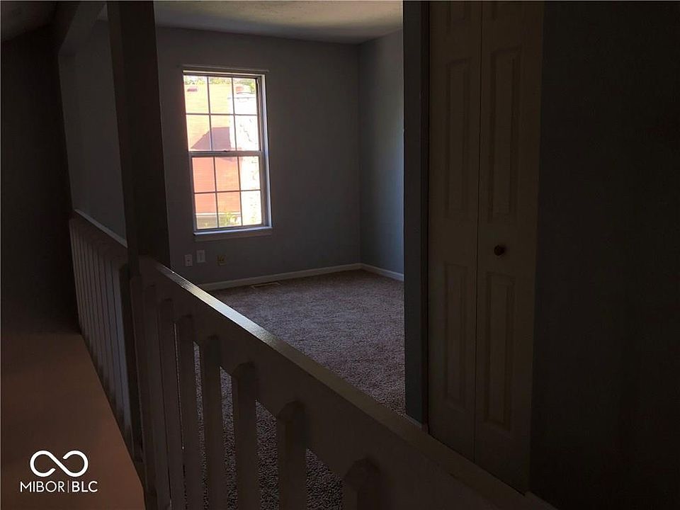 1st image of 7881 Hunters Path