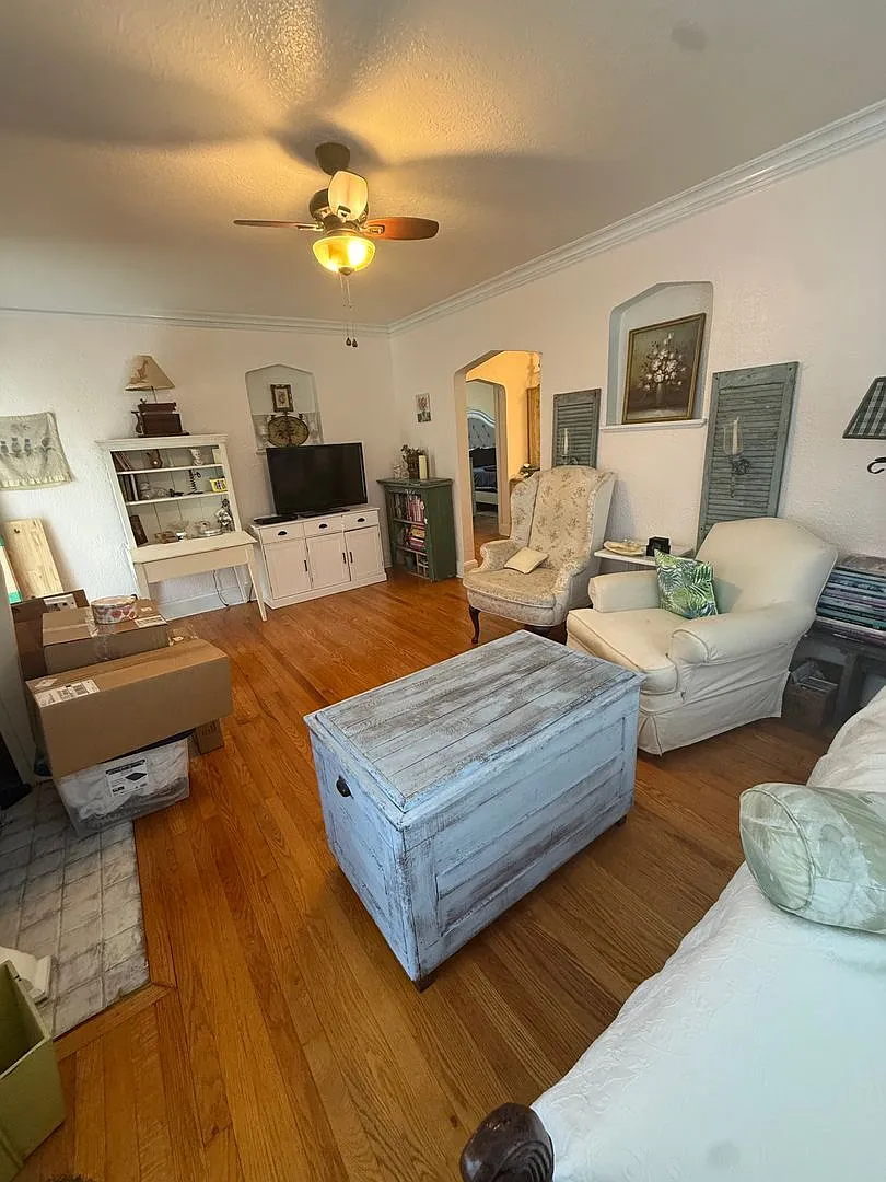 Fully Furnished Short Term Rental Home — Photo 2