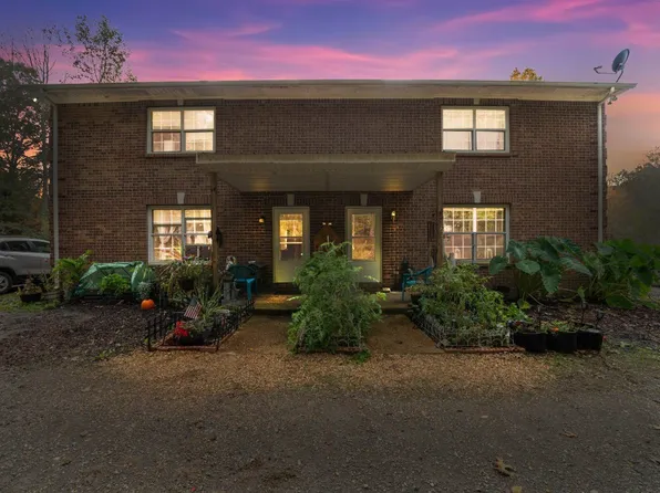 10116 Sneed Point, Lyles, TN 37098